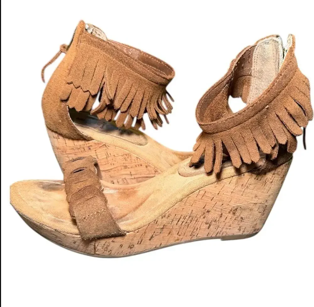 Minnetonka‎ Brown Suede Fringe Wedge Sandals Size 6